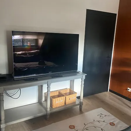 L'hirondelle Du Faubourg Privat bolig Saudemont