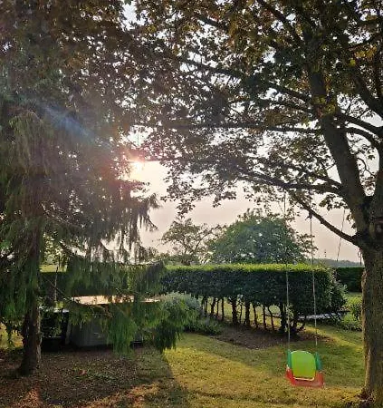 L'hirondelle Du Faubourg