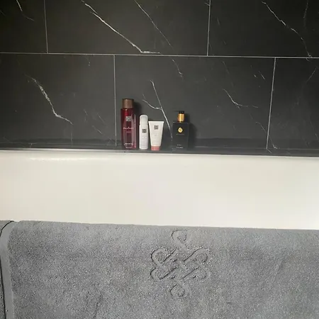 Privat bolig L'hirondelle Du Faubourg Saudemont