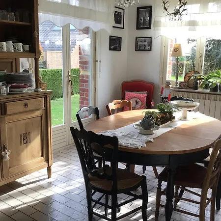 L'hirondelle Du Faubourg *