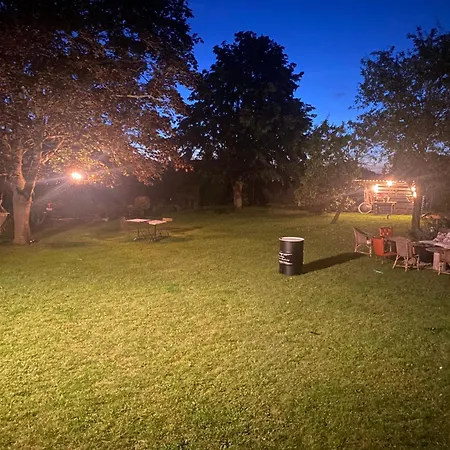 L'hirondelle Du Faubourg Privatunterkunft