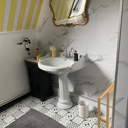 Privat bolig L'hirondelle Du Faubourg *