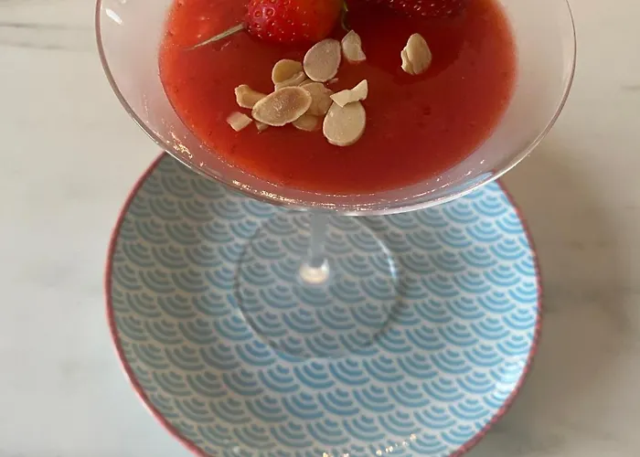 L'hirondelle Du Faubourg Alloggio in famiglia *