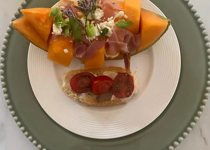 L'hirondelle Du Faubourg *