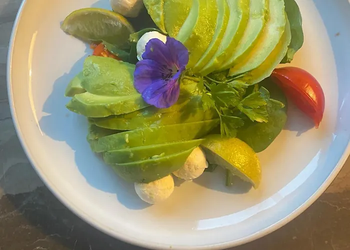 L'hirondelle Du Faubourg Saudemont