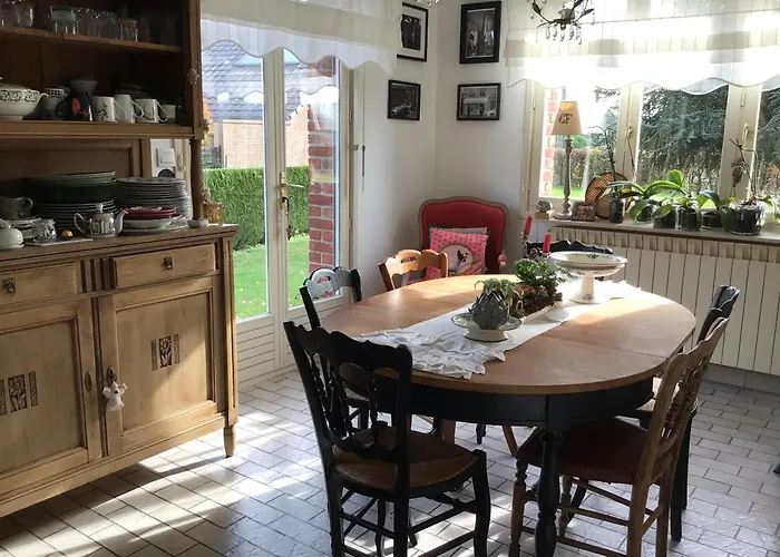 L'hirondelle Du Faubourg *