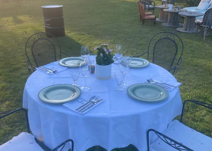 L'hirondelle Du Faubourg Alloggio in famiglia *