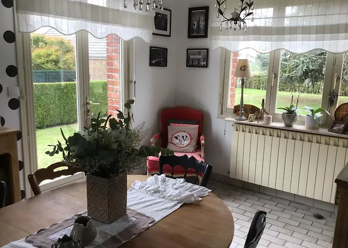 L'hirondelle Du Faubourg Alloggio in famiglia *