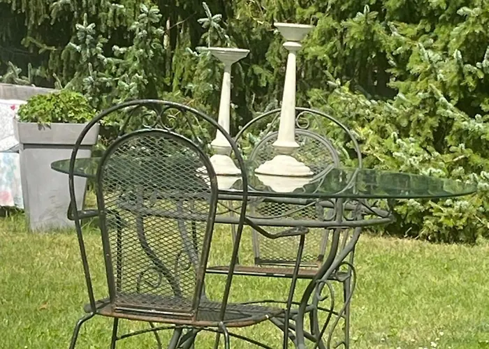 L'hirondelle Du Faubourg Alloggio in famiglia *