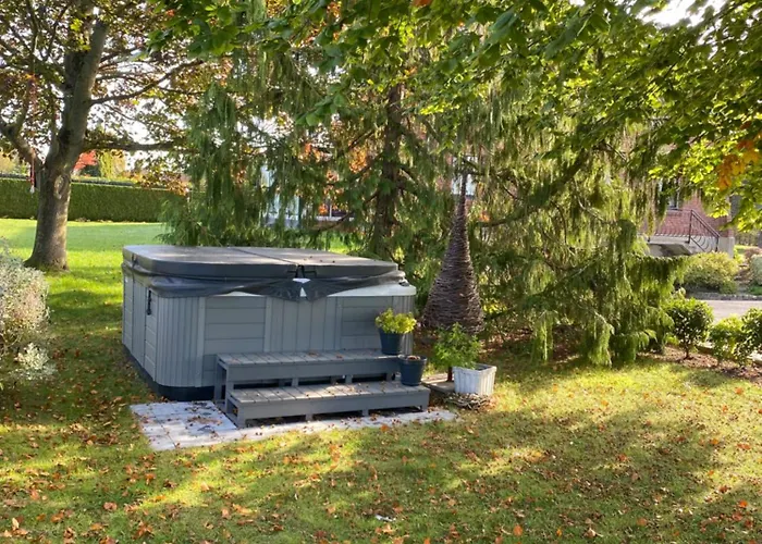 L'hirondelle Du Faubourg Alloggio in famiglia *