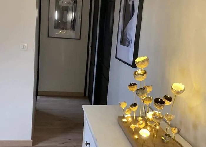 L'hirondelle Du Faubourg Alloggio in famiglia *